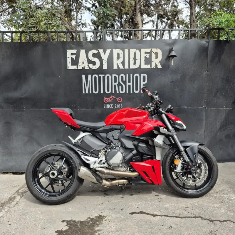 DUCATI STREETFIGHTER V2 RED 2022
