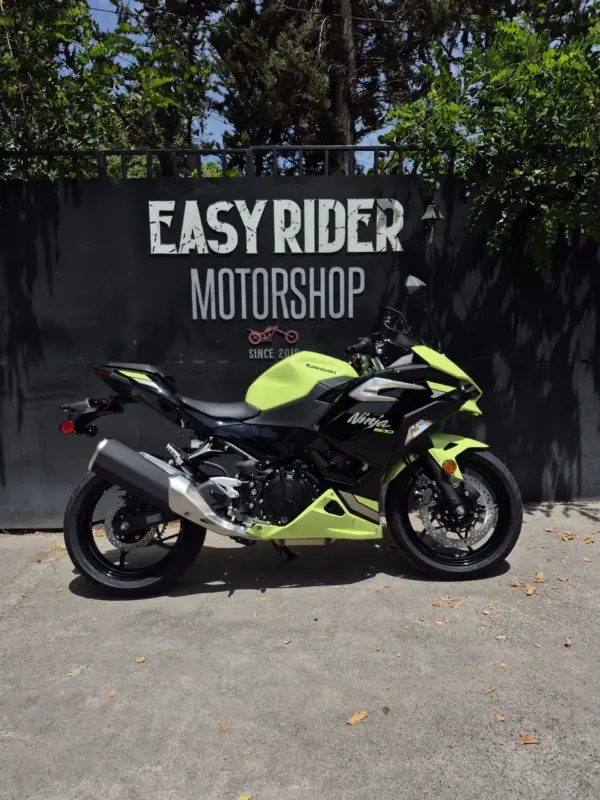 KAWASAKI-NINJA-500-2026-2-scaled-1.jpg