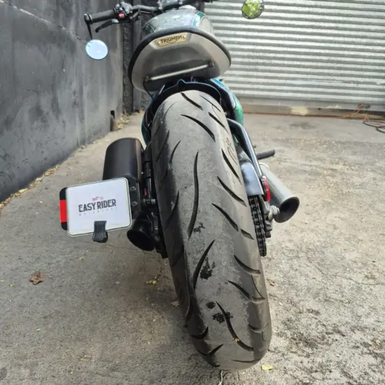 TRIUMPH BONNEVILLE BOBBER 2022 - Imagen 6