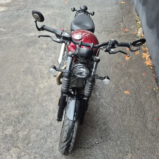 TRIUMPH BONNEVILLE BOBBER 2022 - Imagen 5