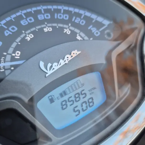 VESPA GTS 300 SUPER 2022 - Imagen 8