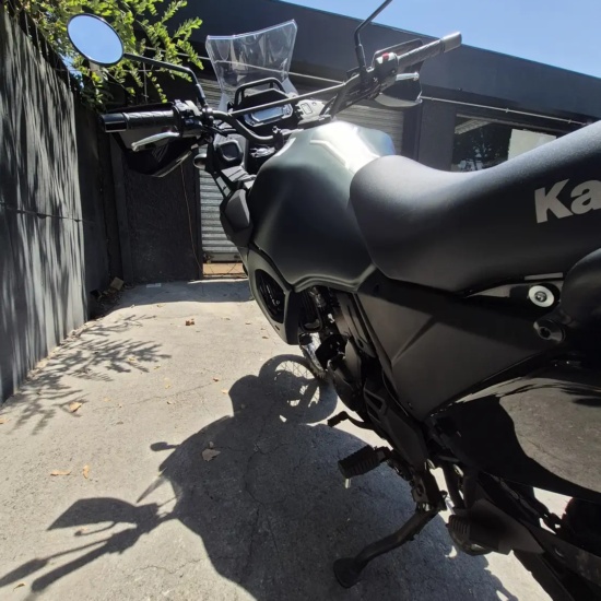 Kawasaki KLR 650 2026 vista trasera