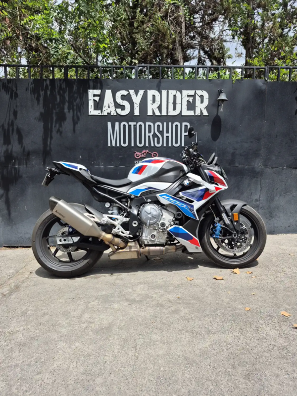 BMW M 1000 RR 2024 (2)_WEBP