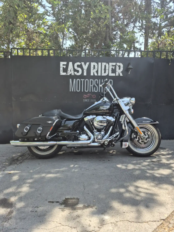 BXV046 - HD ROAD KING CLASSIC 2015 (1)