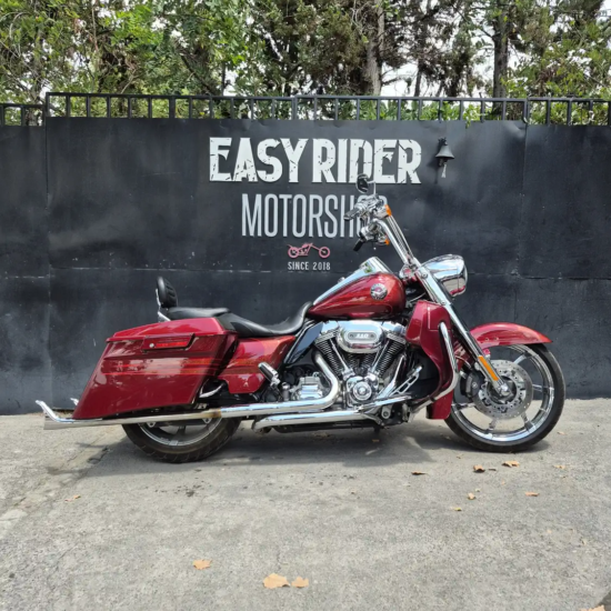 HARLEY-DAVIDSON ROAD KING CVO 2013