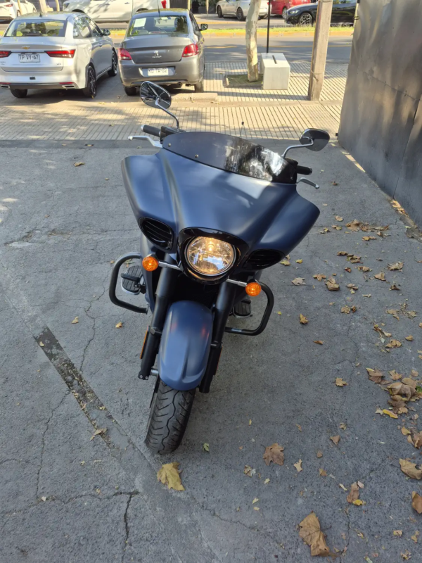 Kawasaki Vulcan 1700 Vaquero ABS 2025 vista frontal carenado azul