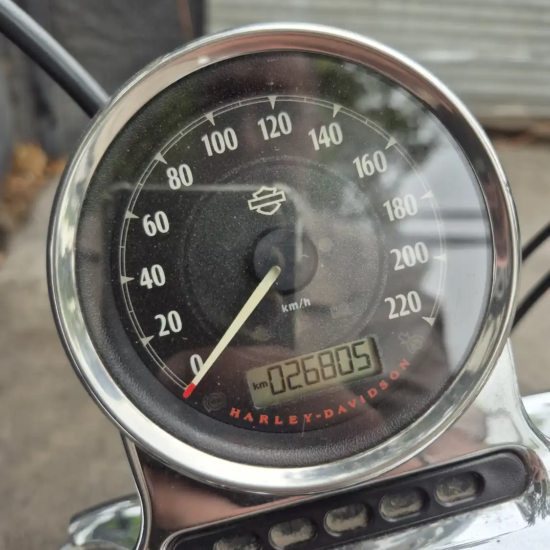 HARLEY-DAVIDSON XL 1200 V SEVENTY TWO 2015 - Imagen 8