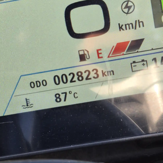 SUZUKI GSXS 1000S 2025 - Imagen 8