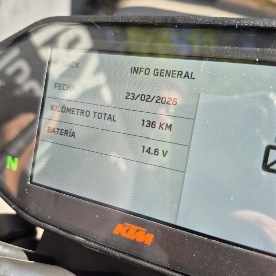 KTM DUKE 890 2023 - Imagen 8