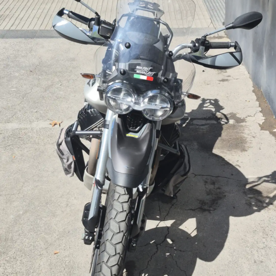 MOTO GUZZI V85TT 2024 - Imagen 4