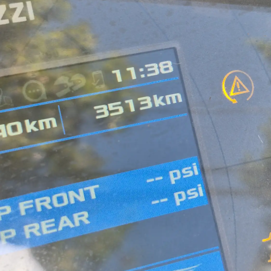 MOTO GUZZI V85TT 2024 - Imagen 8