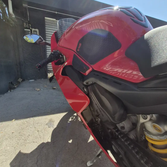 DUCATI PANIGALE V4 2023 - Imagen 9