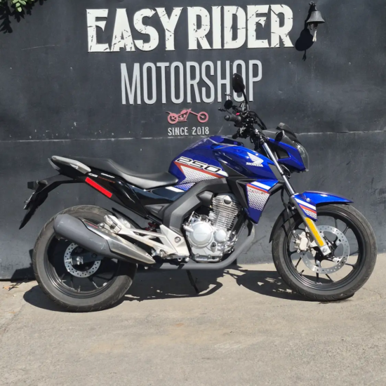 HONDA CB250 TWISTER 2024 - Imagen 1