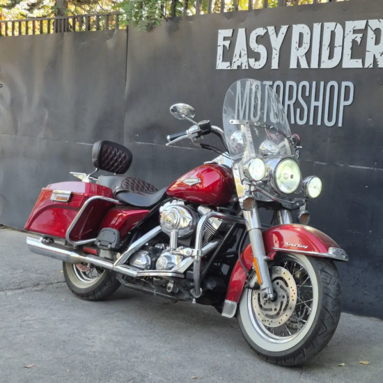 Harley-Davidson Road King Classic 2007 usada vista frontal 3/4 rojo Easy Rider Motorshop Santiago