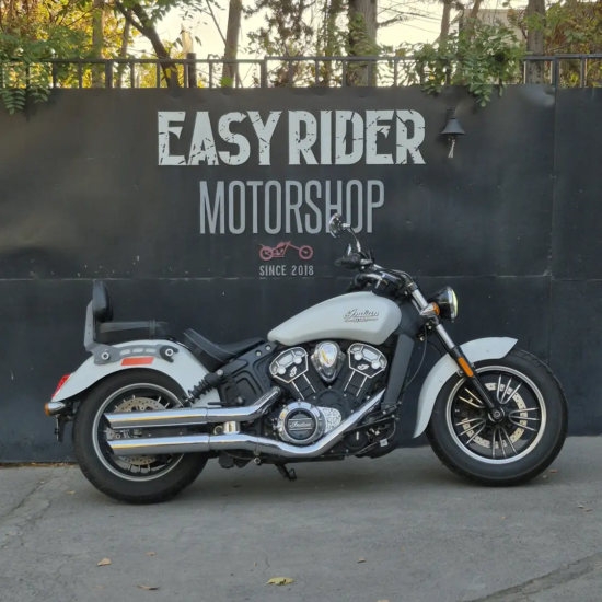 Indian Scout Bobber 1200 usada vista frontal 3/4 Easy Rider Motorshop