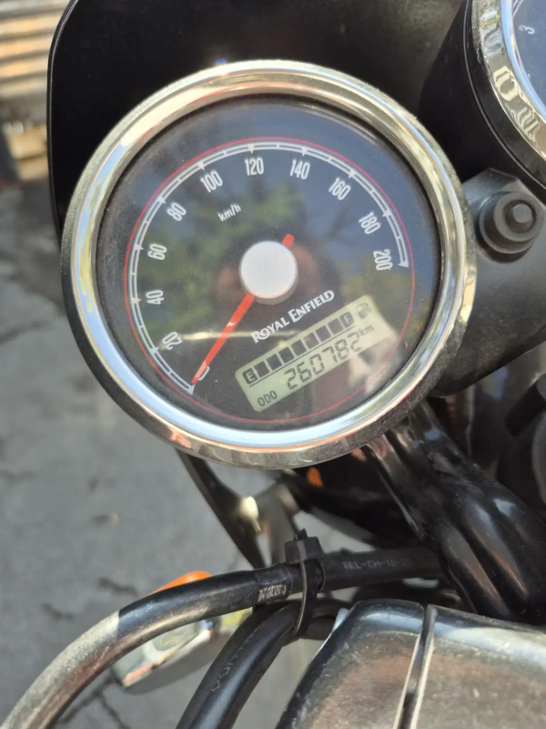 Royal Enfield Continental GT 650 2022 tablero analógico kilometraje real 26078 km verificado
