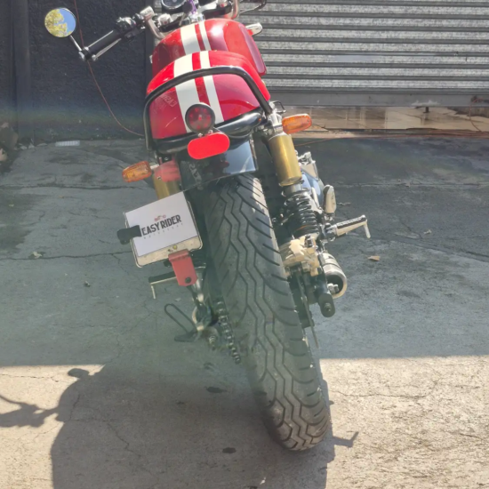 Royal Enfield Continental GT 650 2022 usada vista trasera detalle escape cromado rojo Santiago