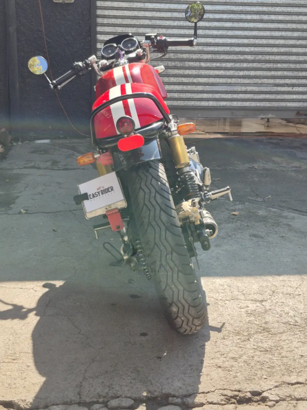 Royal Enfield Continental GT 650 2022 usada vista trasera detalle escape cromado rojo Santiago