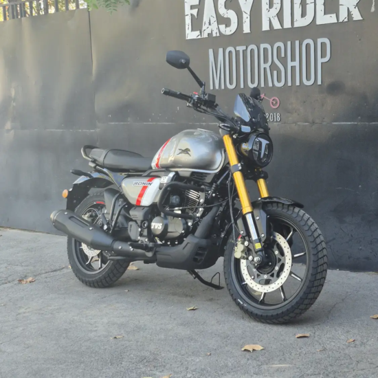 TVS Ronin 225 nueva vista frontal 3/4 Easy Rider Motorshop Santiago