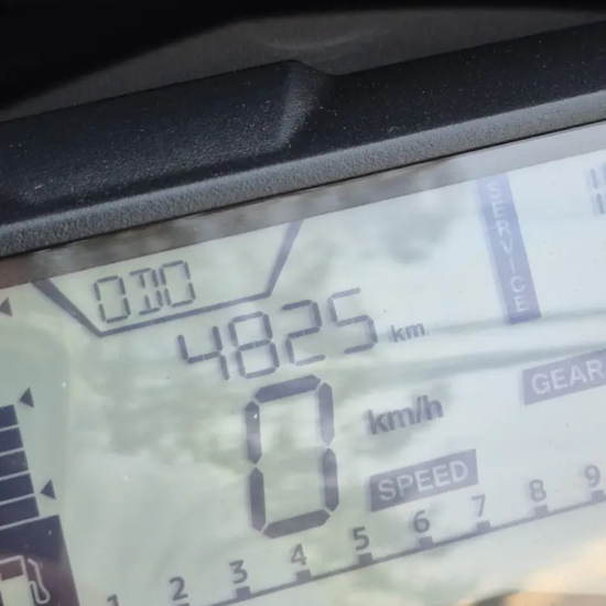 Odómetro BMW G310 GS usada 2025 marcando 4825 km verificados