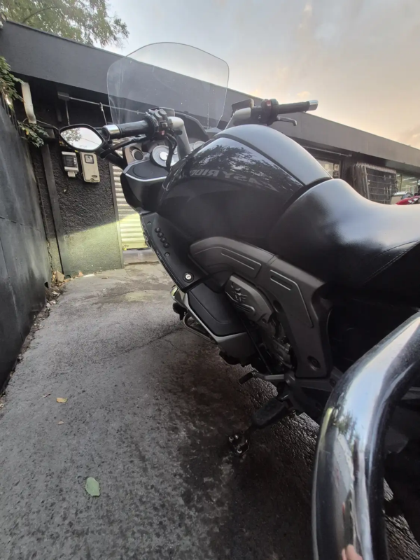 BMW K1600 GTL 2012 detalle asiento manillar parabrisas Easy Rider Motorshop Santiago