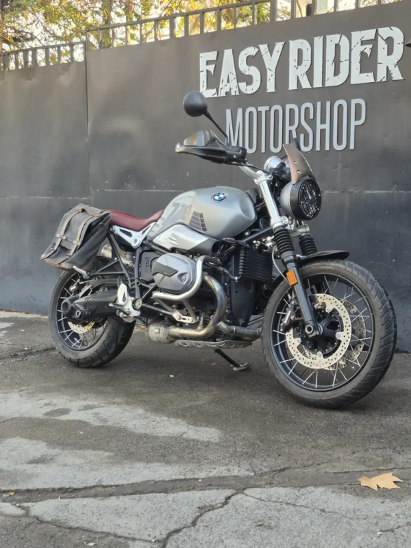 BMW R nineT Scrambler usada 2022 perfil lateral izquierdo gris granito Easy Rider Motorshop Santiago