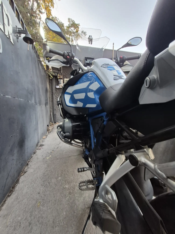 BMW R 1200 GS Adventure usada Santiago 2018 blanco luminoso azul cordoba perfil lateral Easy Rider Motorshop