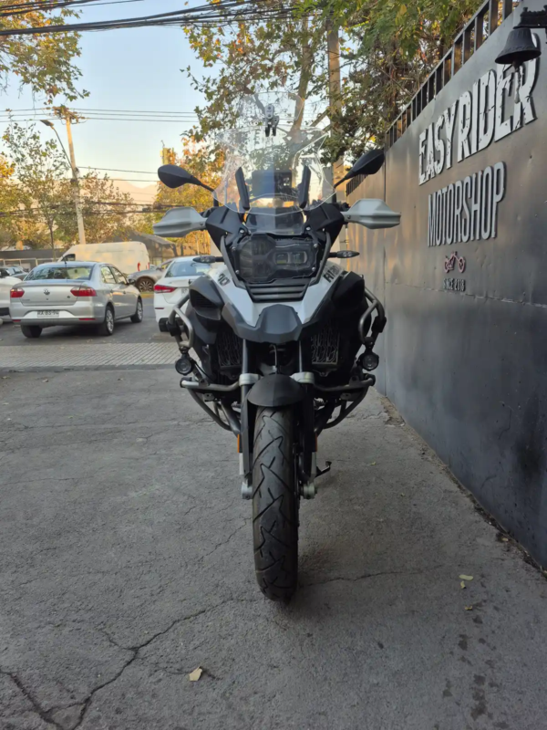 BMW R 1200 GS Adventure usada Santiago 2018 blanco luminoso azul cordoba vista frontal