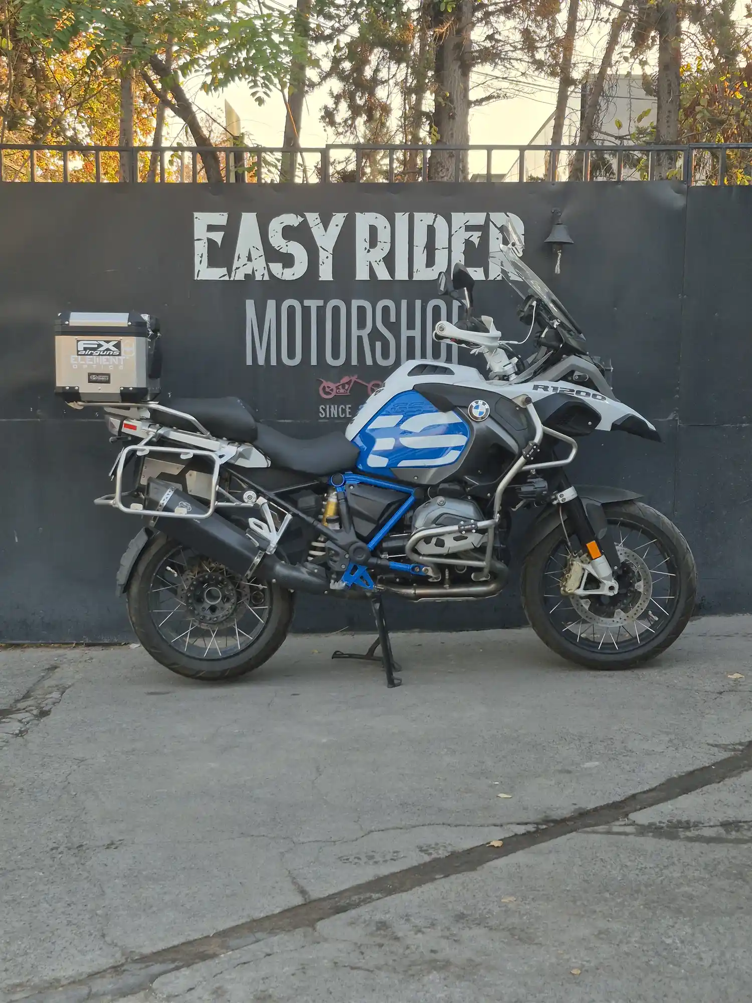 BMW R 1200 GS Adventure usada Santiago 2018 blanco luminoso azul cordoba perfil lateral Easy Rider Motorshop