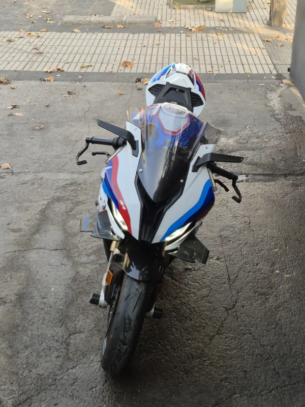 BMW S 1000 RR usada 2020 vista frontal superior detalle carenado