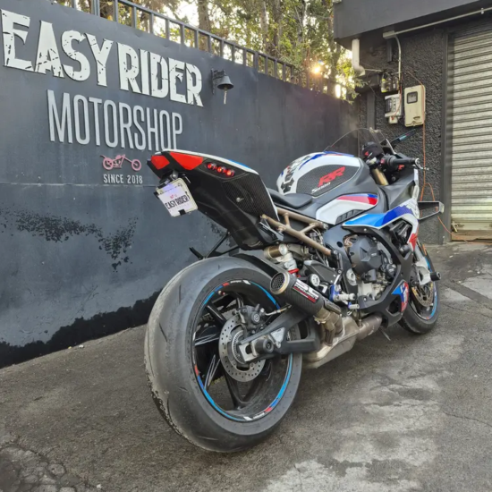 BMW S 1000 RR usada 2020 vista trasera escape SC Project Santiago