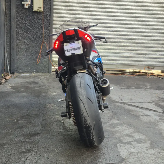 BMW S 1000 RR usada 2020 vista trasera piloto LED Santiago