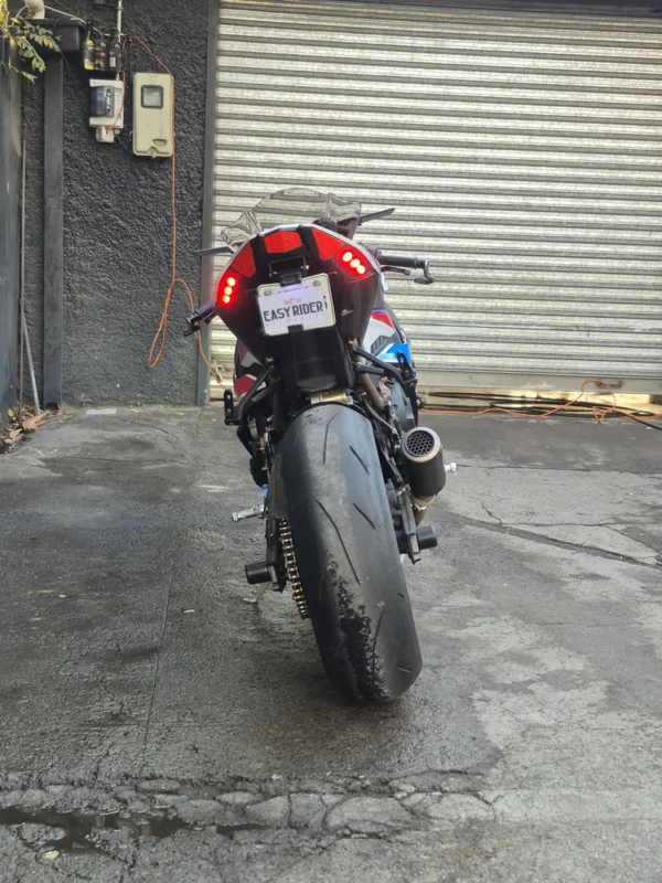 BMW S 1000 RR usada 2020 vista trasera piloto LED Santiago