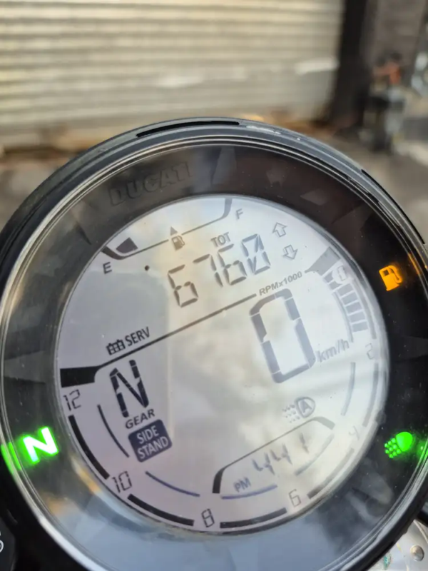 odometro Ducati Scrambler Urban Motard 2022 6760 km verificado