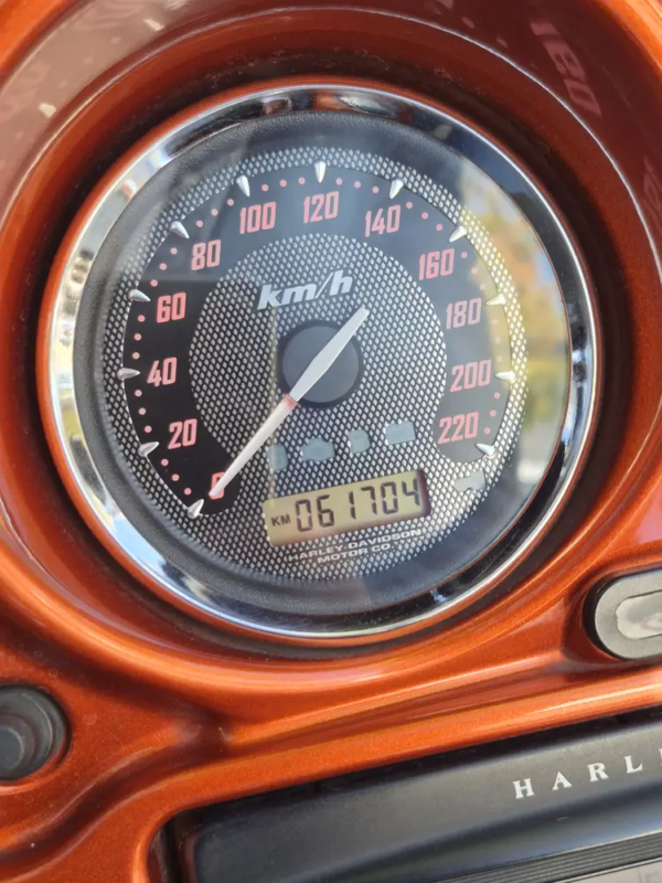 Odómetro Harley-Davidson CVO Street Glide usada 2012 marcando 61.704 km