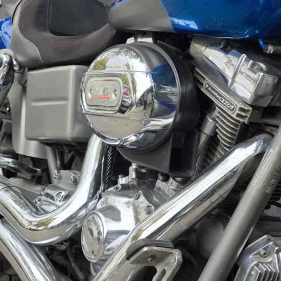 Harley-Davidson Fat Bob CVO 2009 motor Twin Cam 110 escape cromado detalle