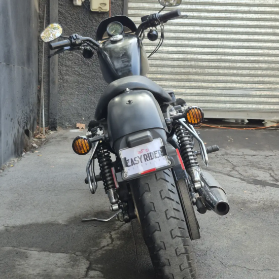 Harley-Davidson Iron 883 usada 2013 Negro Mate trasera directa – Easy Rider Motorshop Santiago