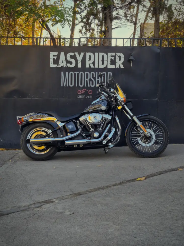 Harley-Davidson Softail usada 2000 azul custom paint perfil lateral Easy Rider Motorshop
