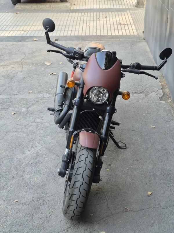 Harley-Davidson Street 750 2019 frontal directo cupula rojo mate Santiago