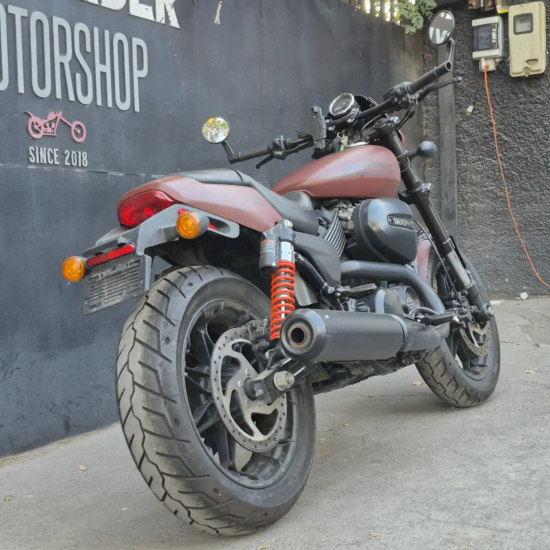 Harley-Davidson Street 750 2019 usada rojo mate trasera tres cuartos Easy Rider Motorshop