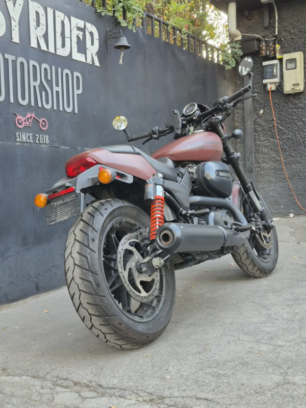 Harley-Davidson Street 750 2019 usada rojo mate trasera tres cuartos Easy Rider Motorshop