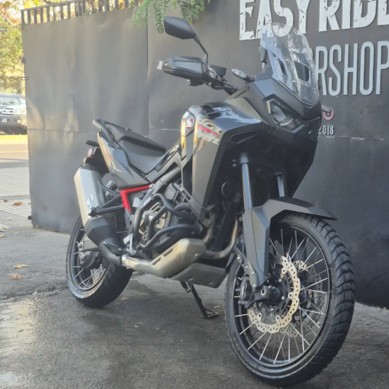 Honda Africa Twin CRF1100D usada 2025 negro mate frontal tres cuartos Easy Rider Motorshop Santiago