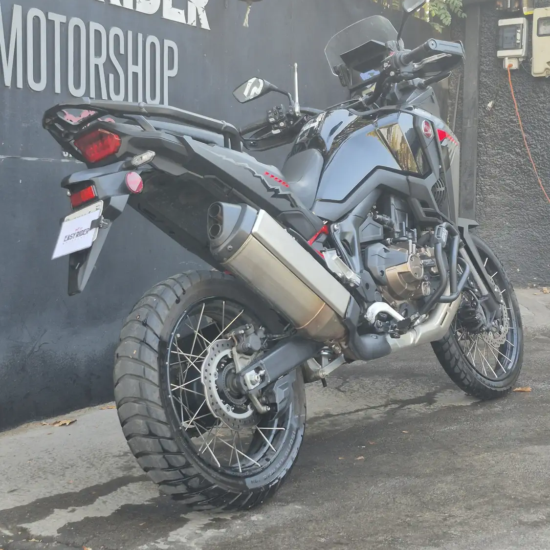 Honda Africa Twin CRF1100D usada 2025 negro mate frontal directo Easy Rider Motorshop Santiago