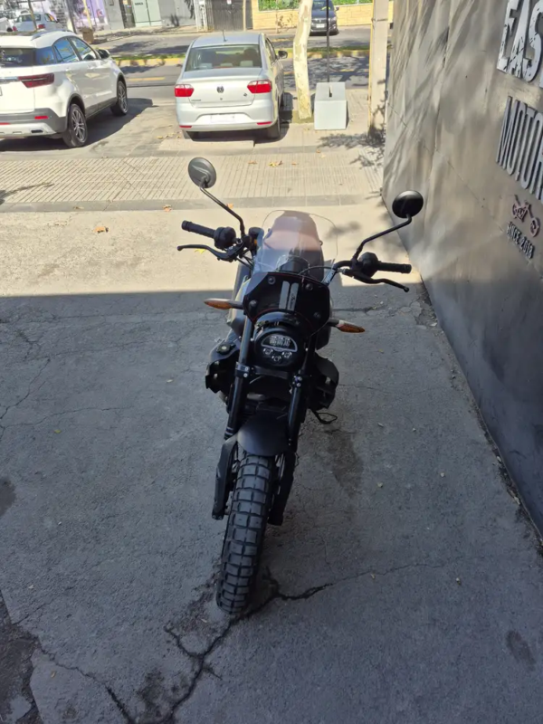 FTR 1200 usada Santiago vista frontal