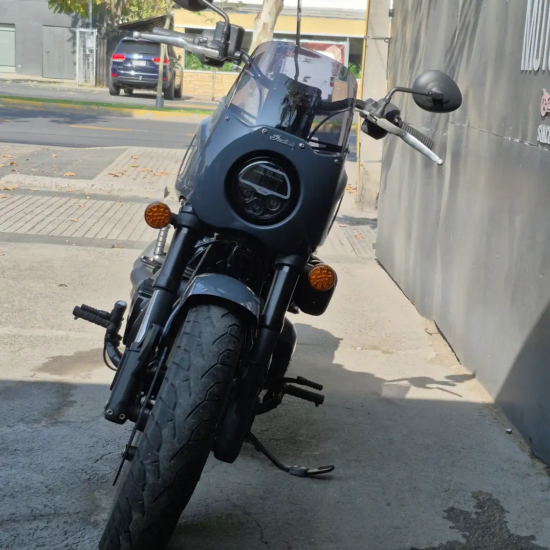 Indian Sport Chief usada 2023 vista frontal faro LED Santiago