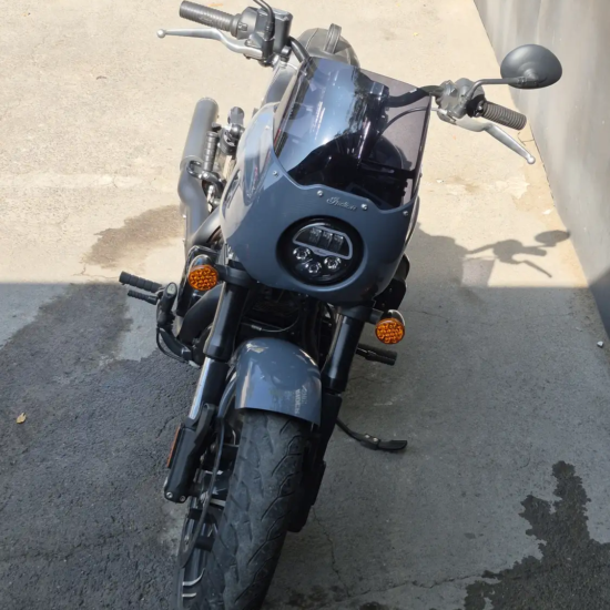 Indian Sport Chief 2023 frontal tablero Ride Command parabrisas