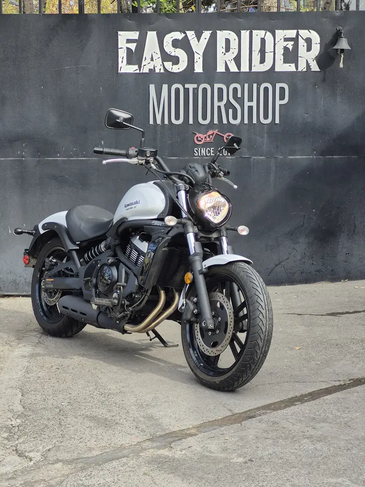Kawasaki Vulcan S usada 2019 blanca frontal tres cuartos izquierdo – 649cc ABS Santiago