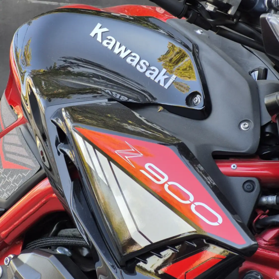 Kawasaki Z900 ABS 2025 usada rojo perfil lateral Easy Rider Motorshop Santiago