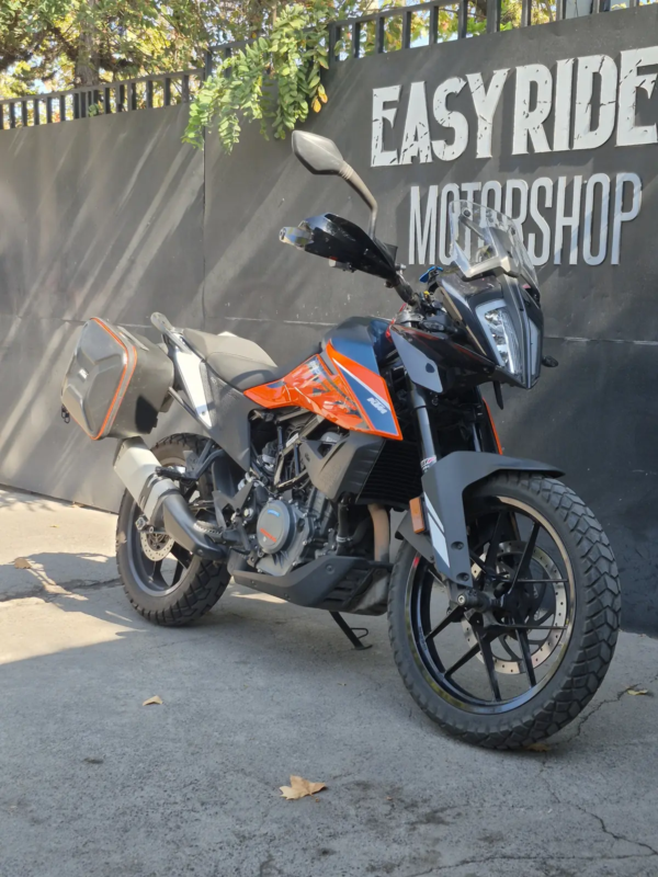 KTM 390 Adventure 2023 usada naranjo negro frontal tres cuartos Easy Rider Motorshop