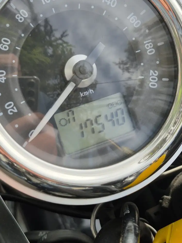 odómetro BONNEVILLE T120 1200CC usada Santiago 17.500 km verificados